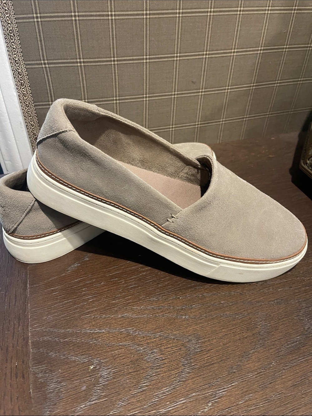 Tom’s Grey Suede Slip on Sneakers, 9.5 M